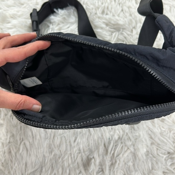 Lululemon Athletica Belt Bag - Picture 4 of 10